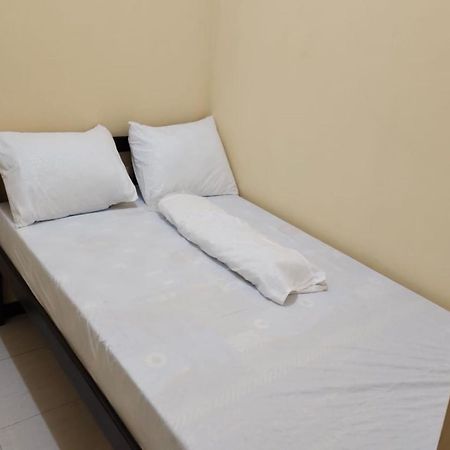 Oyo 91209 Arjuna Residence Syariah Sby Sorabaya Extérieur photo