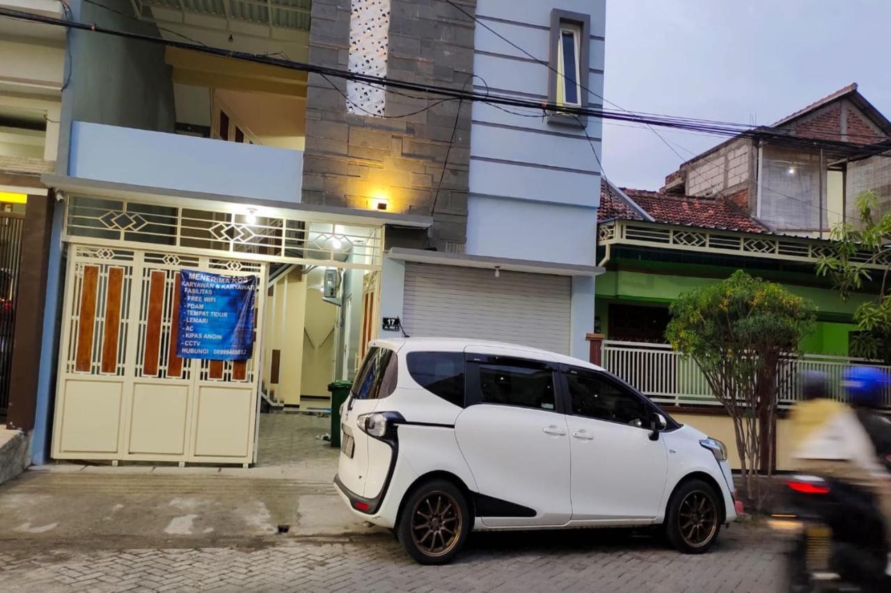 Oyo 91209 Arjuna Residence Syariah Sby Sorabaya Extérieur photo